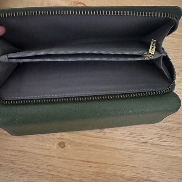 Fossil Forest Green Leather Wallet - Picture 3 of 4